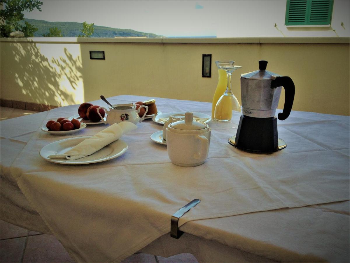 Bed And Breakfast Blue In Blue Komiža Esterno foto